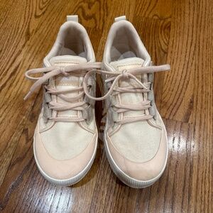 Sorel Out N About sneaker size 6.5